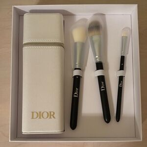 New Dior Make-Up 3 Pice Brush Set w/ Dior Ivory Makeup Case w/ Dior White Box